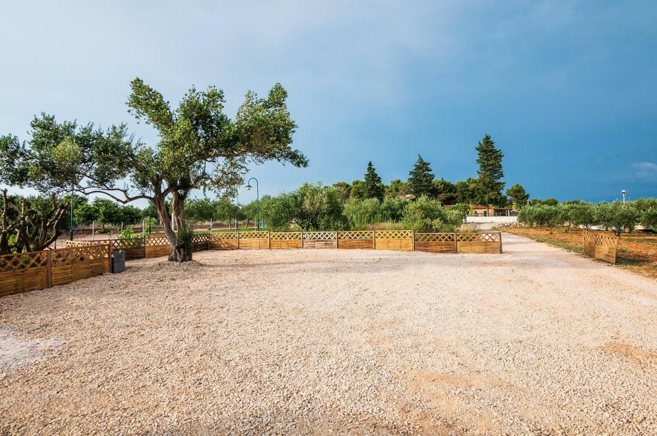 فندق Camp San Antonio بيوغْغاد نا موغو المظهر الخارجي الصورة