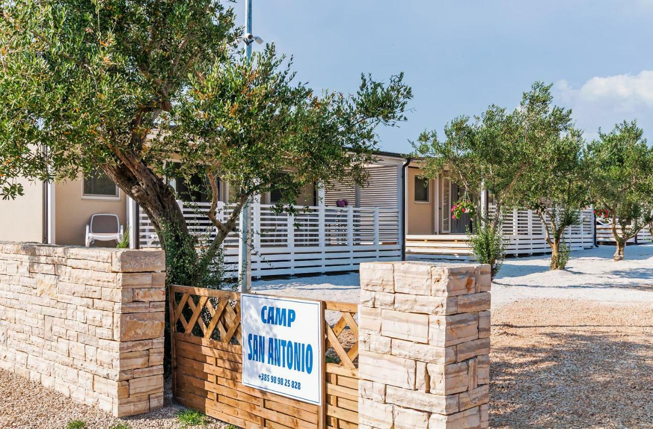 فندق Camp San Antonio بيوغْغاد نا موغو المظهر الخارجي الصورة
